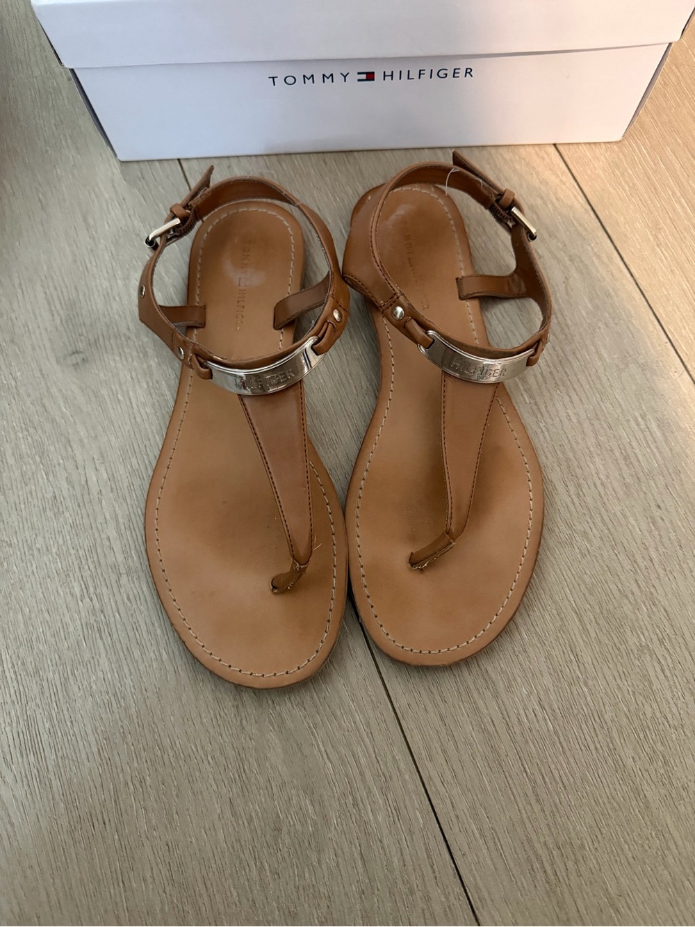 Tommy Hilfiger Cognac Leather T-Strap Sandals with Metallic Accent